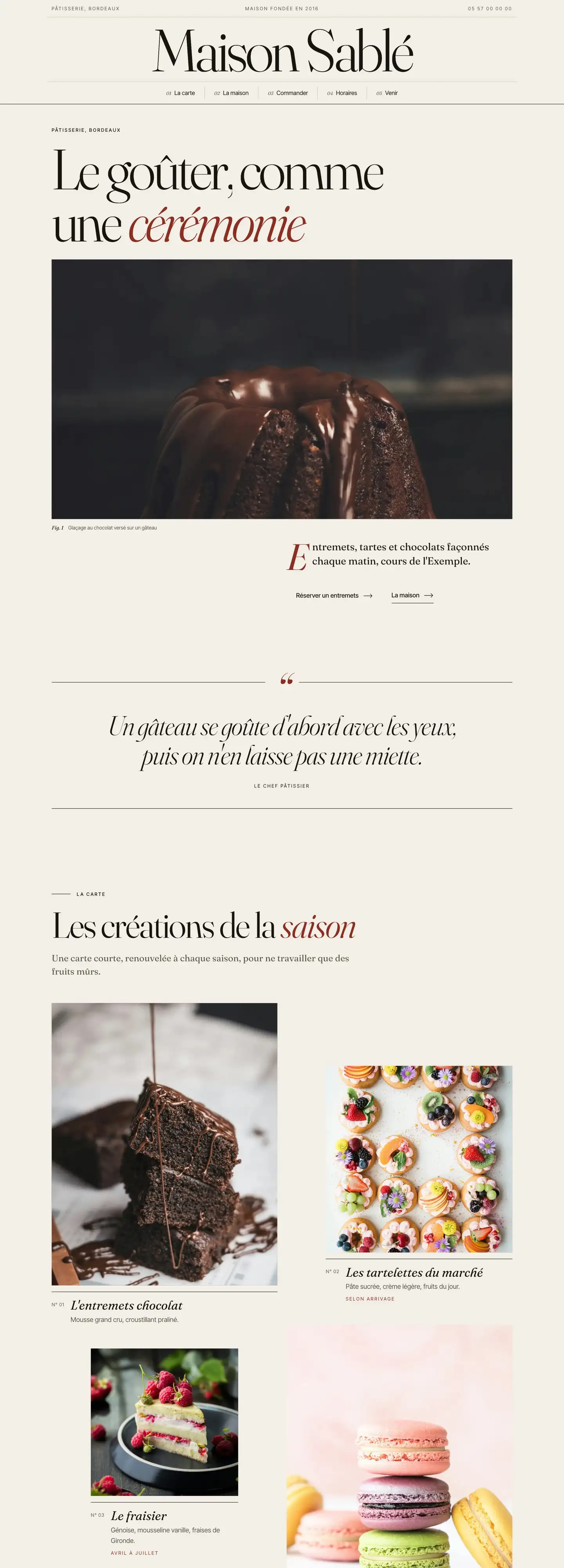 Pâtisserie fictive sur ordinateur : mise en page de magazine, grands titres à empattements, photos de gâteaux légendées